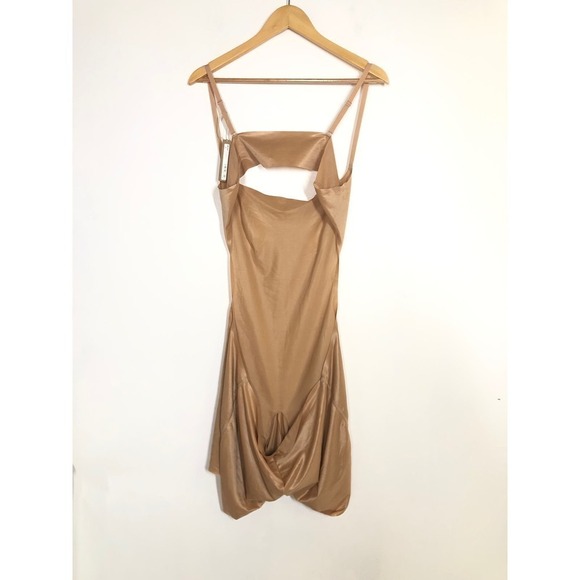 SKIMS Barely There Bodysuit Mid Thigh Cut Out Shapewear Clay Tan NWT 3X - Picture 7 of 11